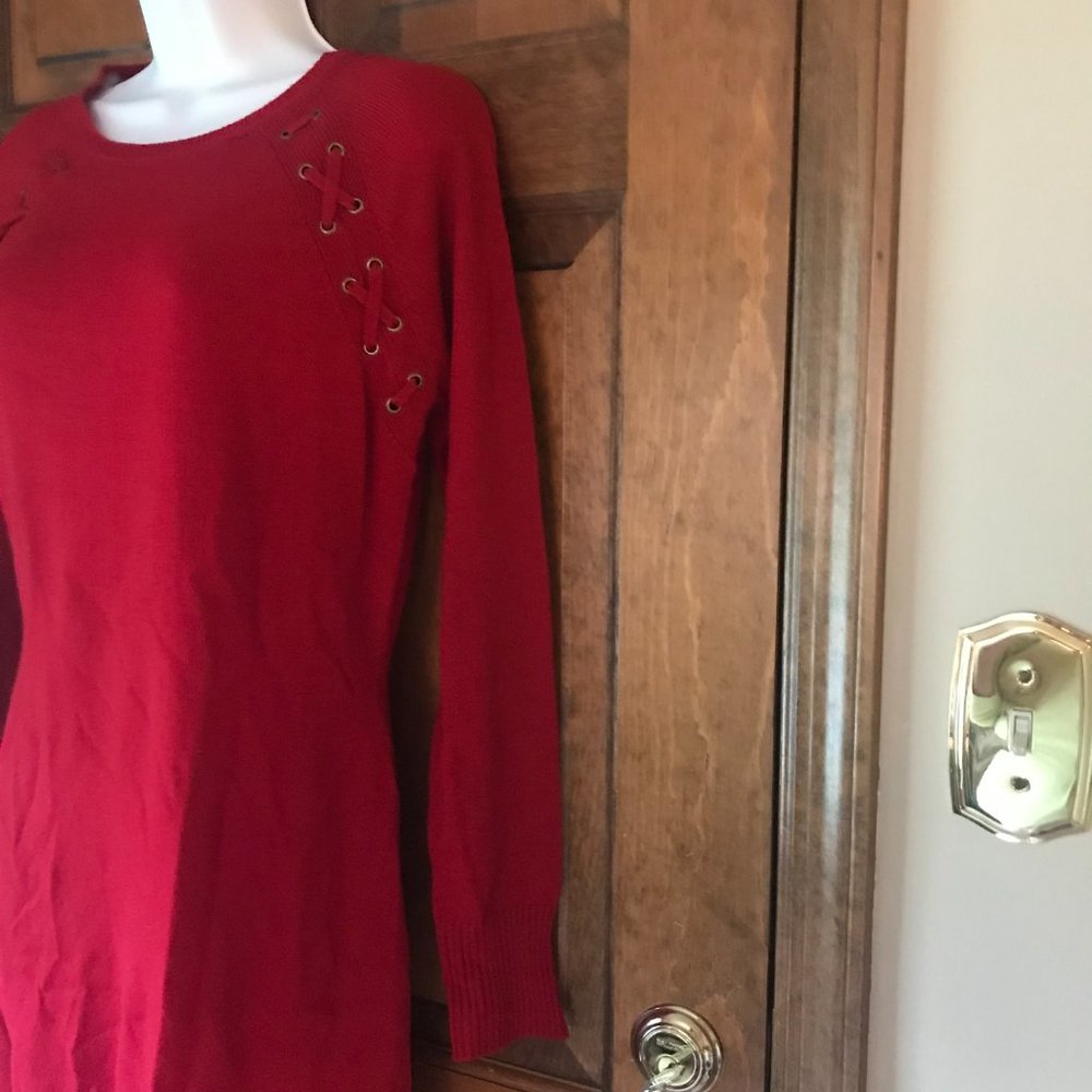 By & By Red Long Sleeve Sweater Dress w/Crisscross Shoestring Accents Large - Picture 6 of 12